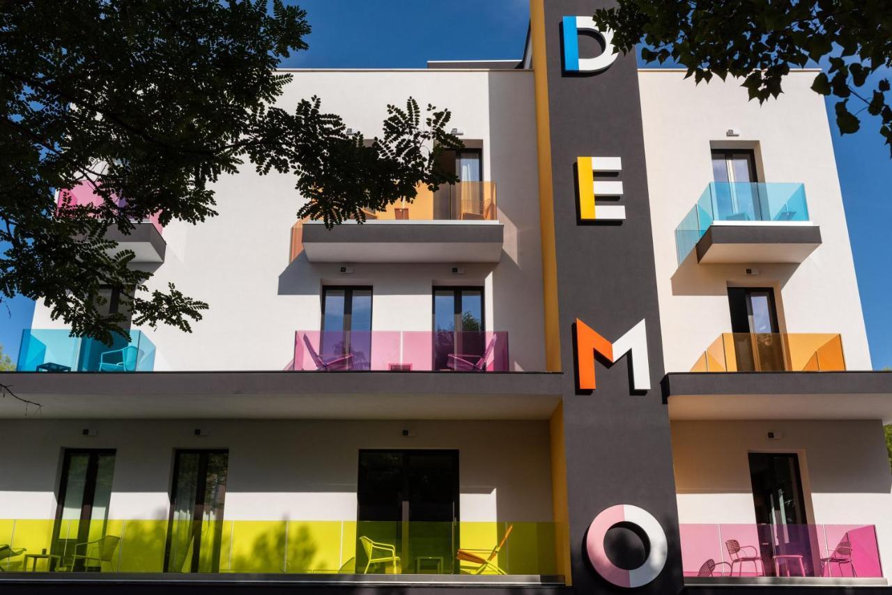Demo Hotel Design Emotion Rimini Bagian luar foto
