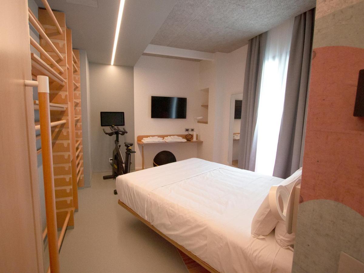 Demo Hotel Design Emotion Rimini Bagian luar foto