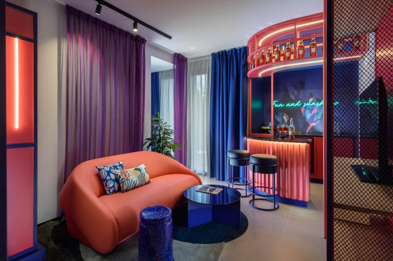 Demo Hotel Design Emotion Rimini Bagian luar foto