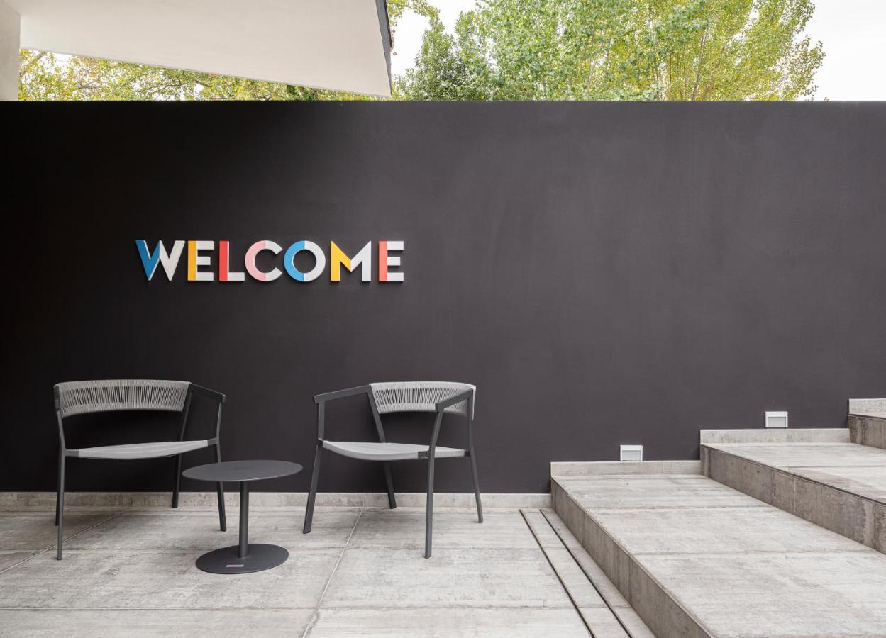 Demo Hotel Design Emotion Rimini Bagian luar foto