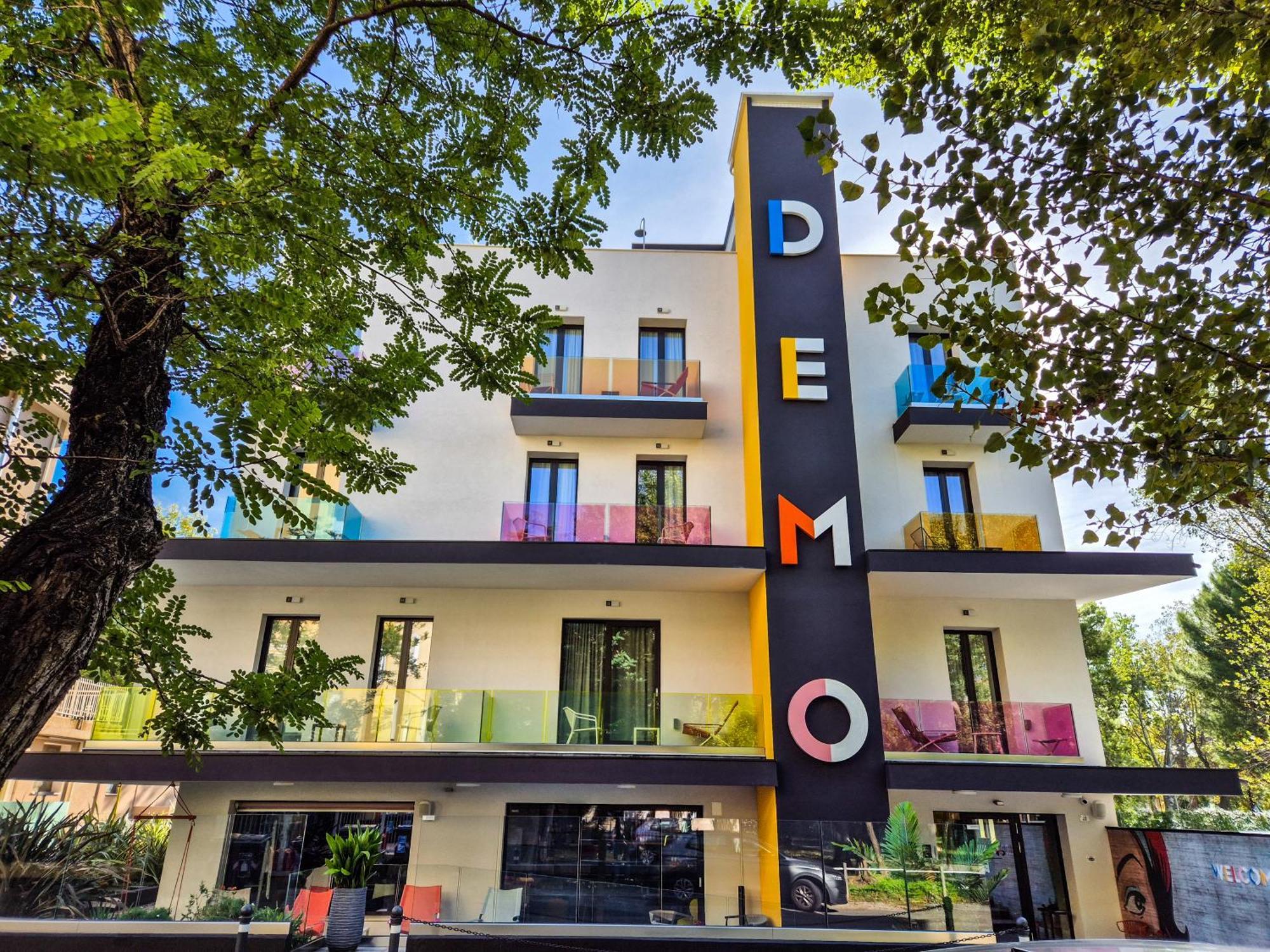 Demo Hotel Design Emotion Rimini Bagian luar foto