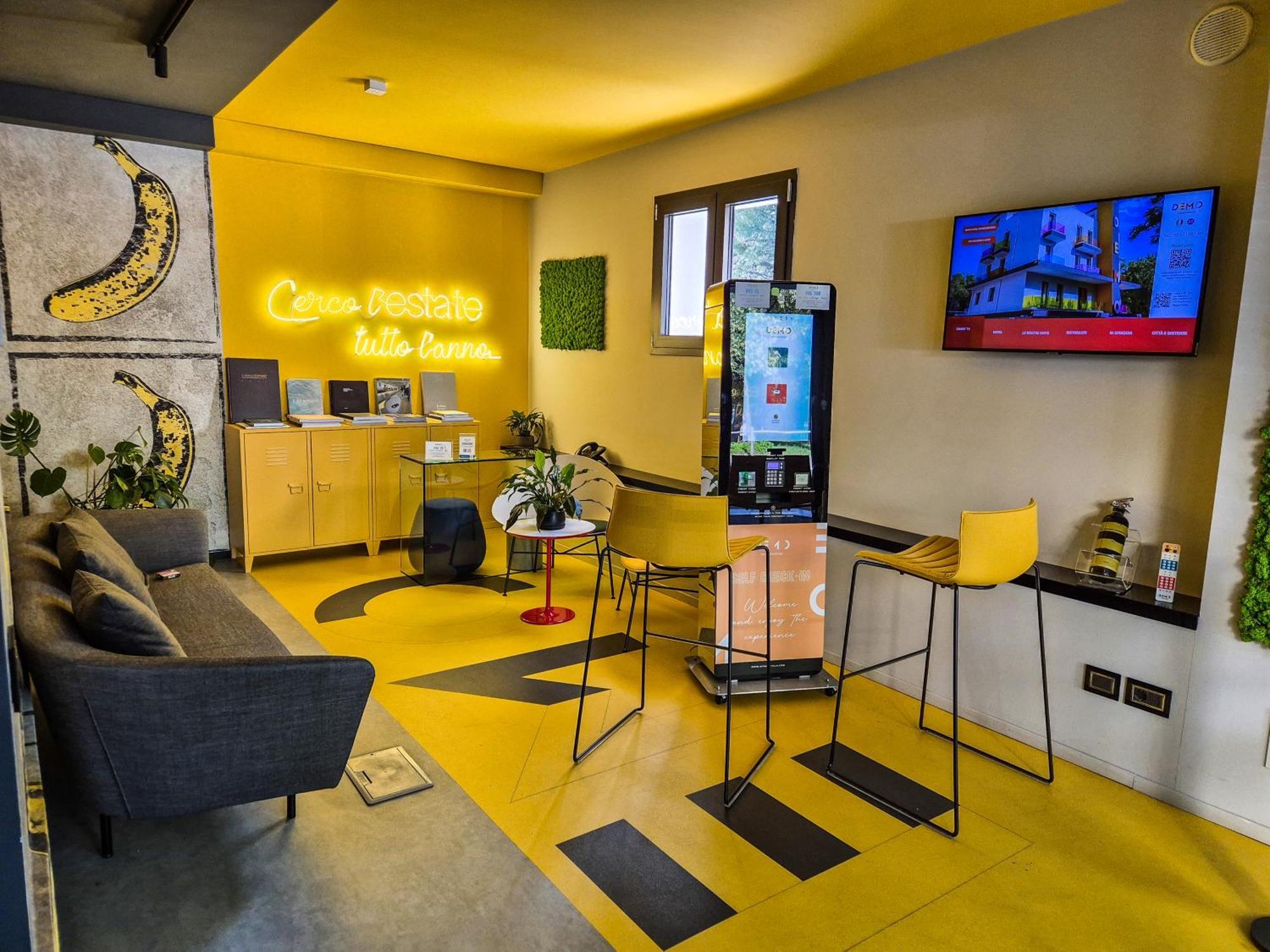 Demo Hotel Design Emotion Rimini Bagian luar foto